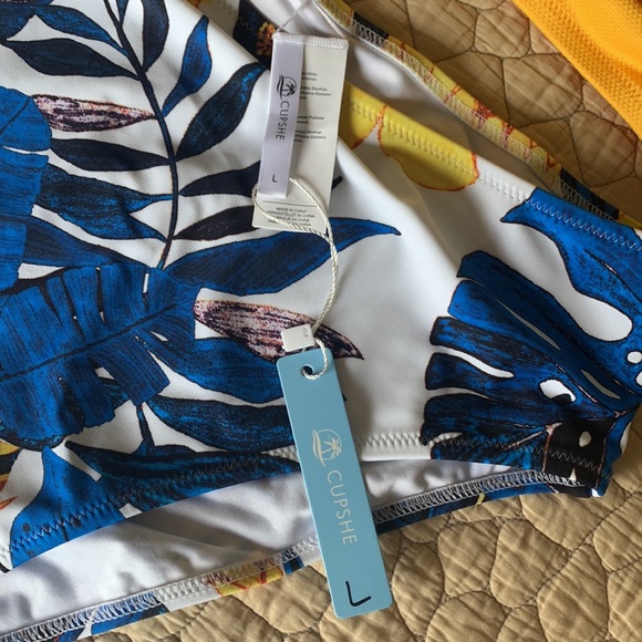 NWT - “Cupshe” New Swim Suit - Picture 4 of 9